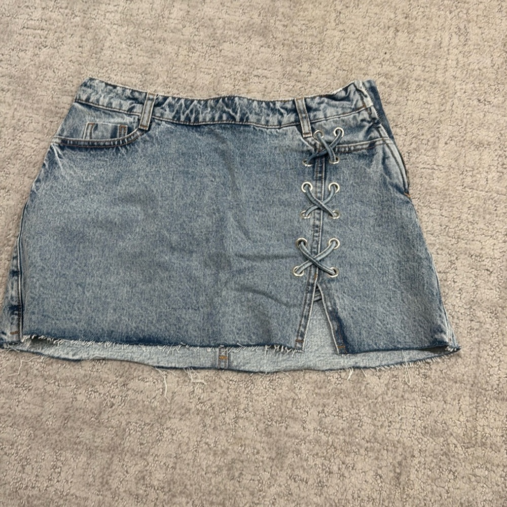 Zara short skirt with tie detail size small